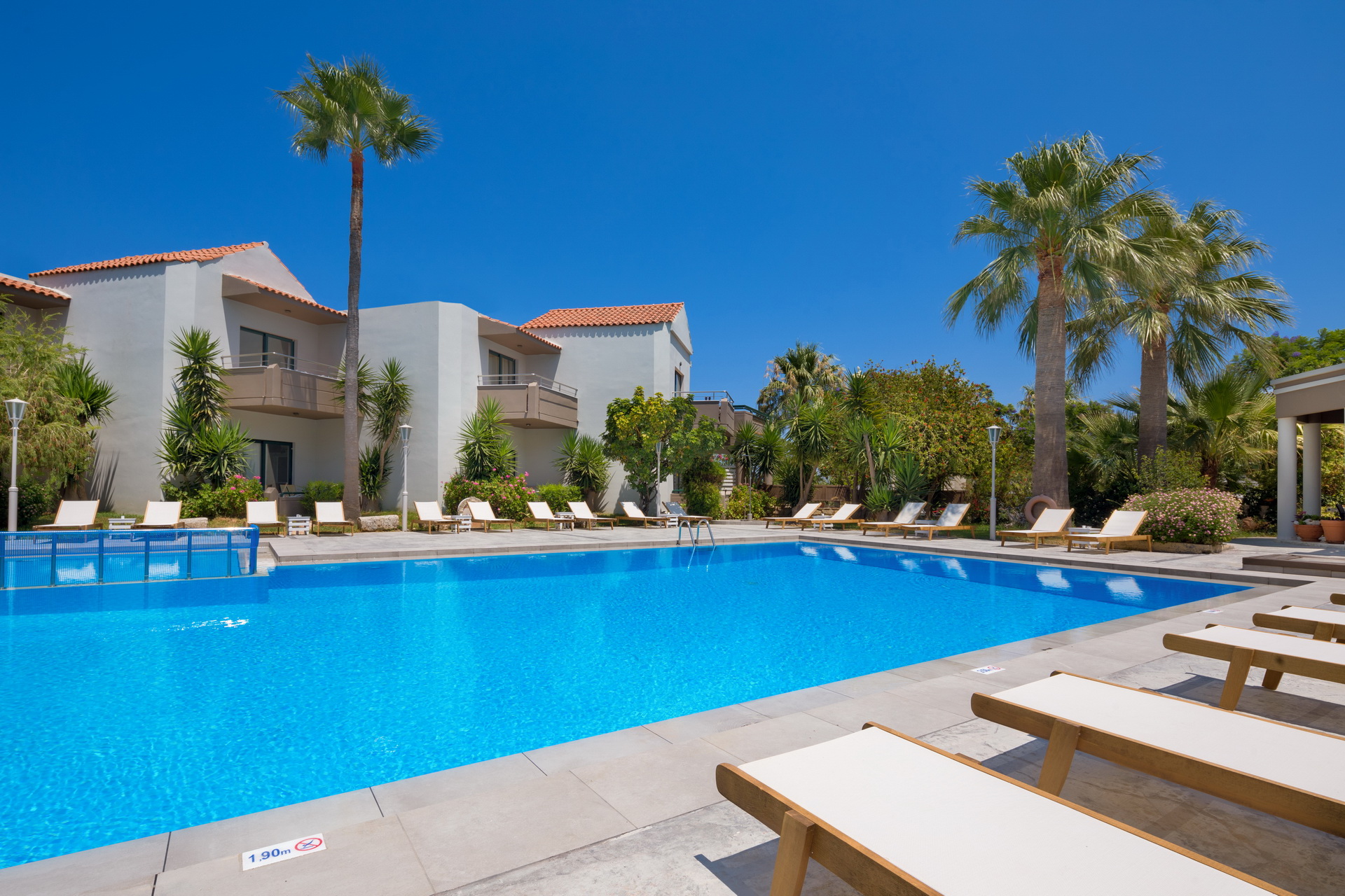 Pool and gardens – Nireas Hotel