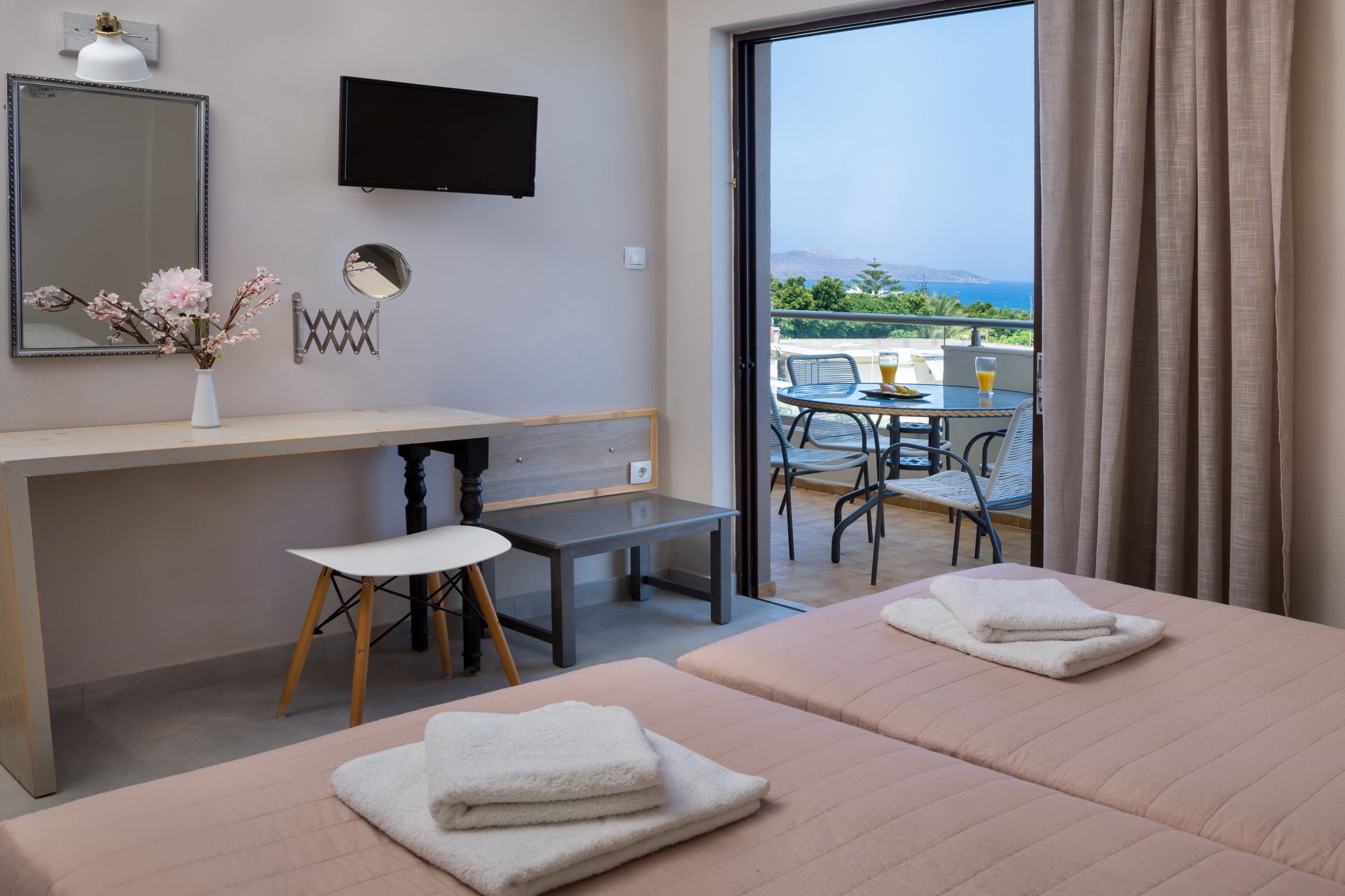 Studios – Nireas Hotel