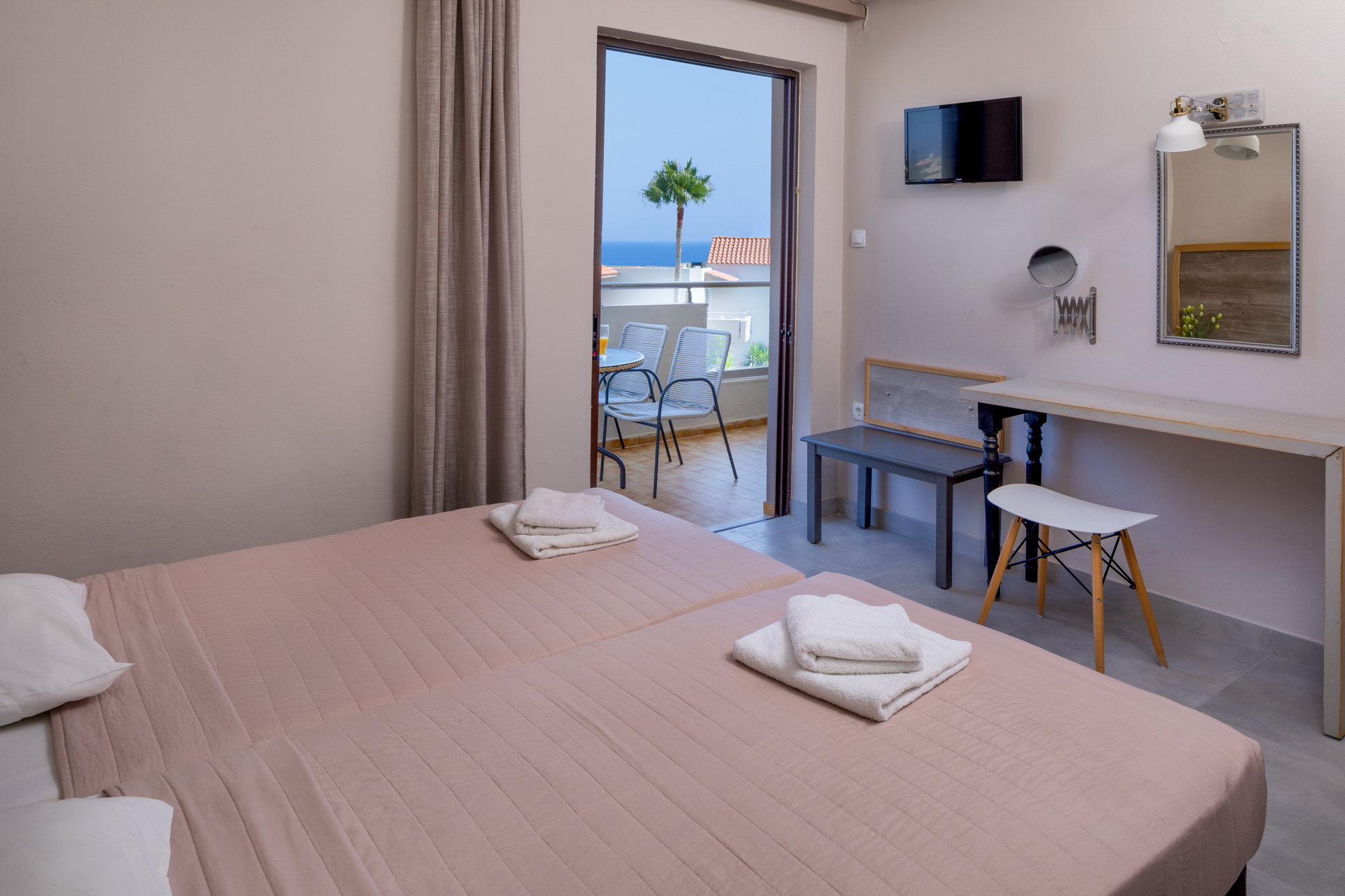 Studios – Nireas Hotel